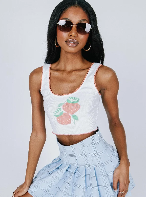 Strawberry Kisses Top White